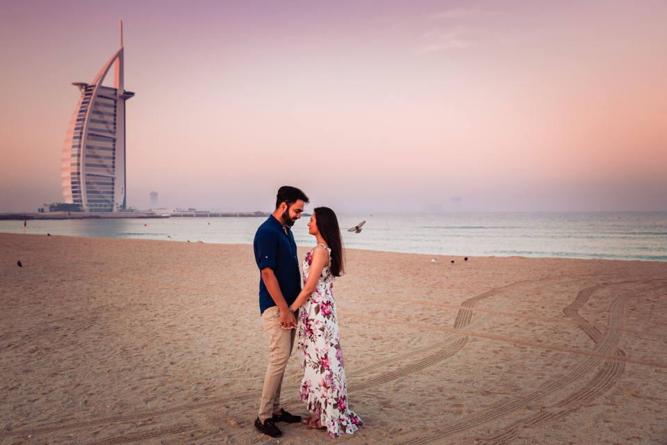 can unmarried couples go on holiday to dubai