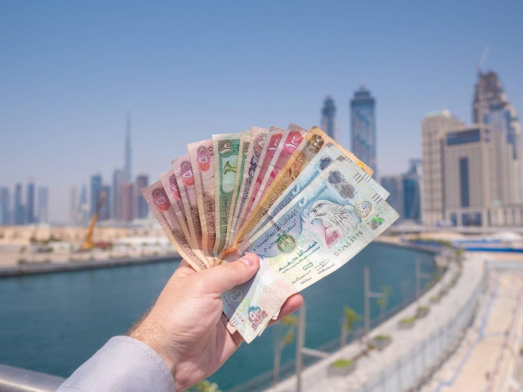 does dubai jobs pay well