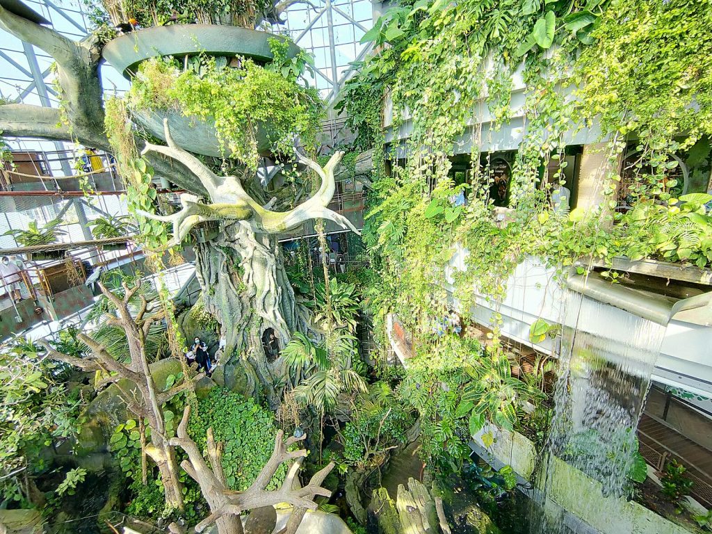 Dubai Green Planet